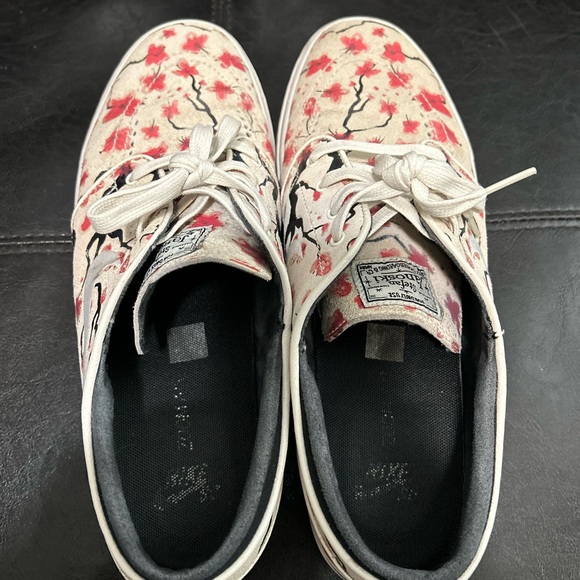 nike sb janoski cherry blossom